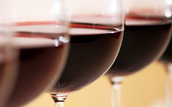 怎么分辨餐酒和红酒？
