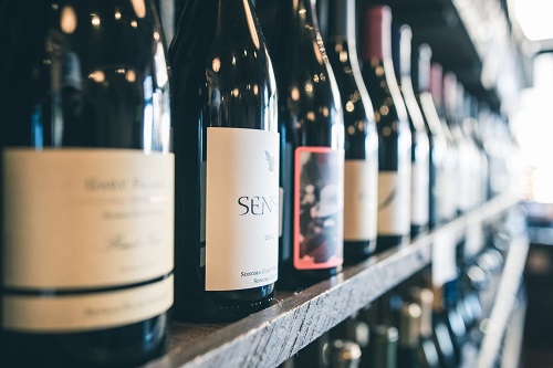 葡萄酒可以放冰箱保存吗？