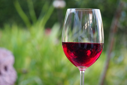 干红和红葡萄酒的区别？