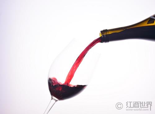 “盛放”在葡萄酒中的紫罗兰